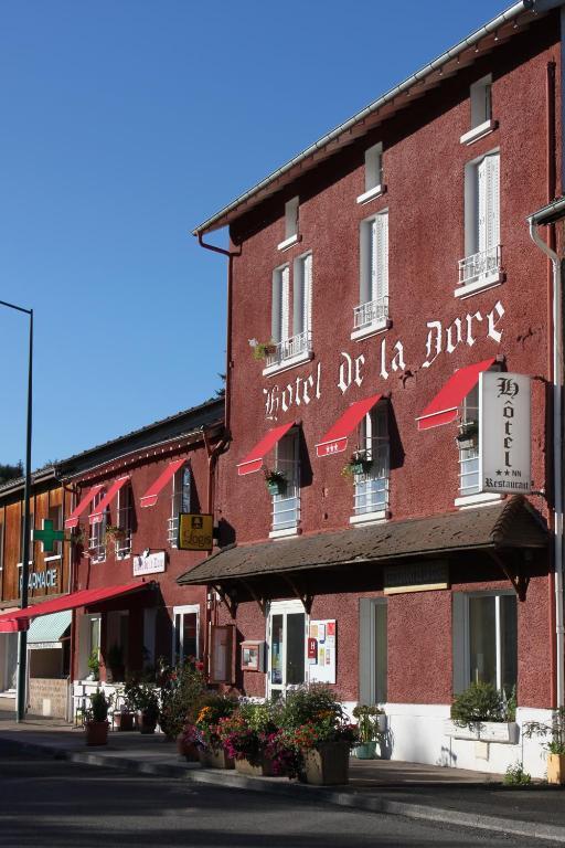 Logis Hotel Restaurant De La Dore Vertolaye Zewnętrze zdjęcie